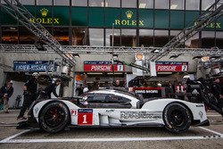 #1 Porsche Team Porsche 919 Hybrid
