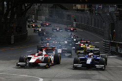 Nobuharu Matsushita, ART Grand Prix, Marvin Kirchhofer, Carlin, au départ