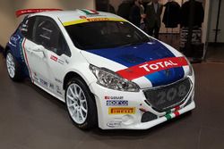 La Peugeot 208 T16 di Paolo Andreucci e Anna Andreussi