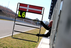 Pit board for Kevin Magnussen, Renault Sport F1 Team