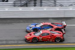 #62 Risi Competizione Ferrari 488 GTE: Toni Vilander, Giancarlo Fisichella, James Calado, #66 Ford Performance Chip Ganassi Racing Ford GT: Joey Hand, Dirk Müller, Sébastien Bourdais