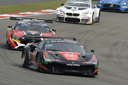Ferrari 488 #11: Giacomo Piccini, Michal Broniszewsk, Kessel Racing