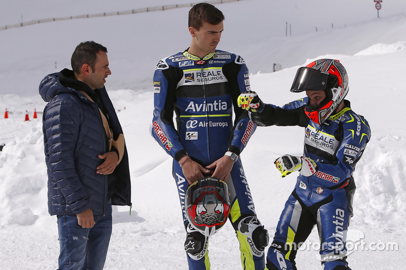 Emilio Zamora, pilote de stunt, avec Loris Baz et Hector Barbera, Avintia Racing