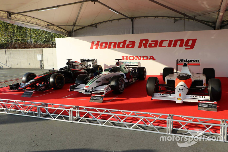 McLaren Honda MP4-30, Honda RA108 и McLaren Honda MP4/5 Айртона Сенны
