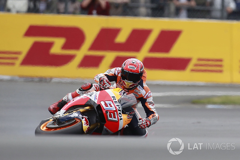 Marc Márquez, por sua vez, esteve distante da briga pela pole, caiu no início do Q2 e larga apenas em quinto.