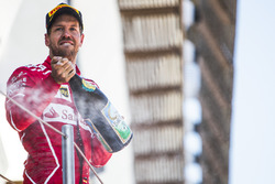 Podium : le second Sebastian Vettel, Ferrari