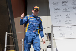 Podium: second place Oliver Rowland, DAMS