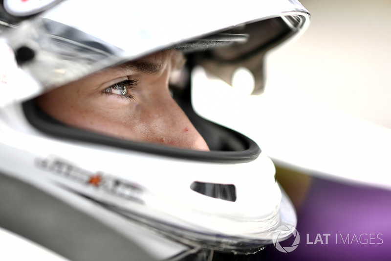 Andretti Autosport: <img src="https://cdn-8.motorsport.com/static/img/cfp/0/0/0/200/228/s3/united_states-2.jpg" alt="" width="20" height="12" /> Зак Вич (№26)