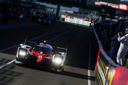 #8 Toyota Gazoo Racing Toyota TS050 Hybrid: Anthony Davidson, Sébastien Buemi, Kazuki Nakajima