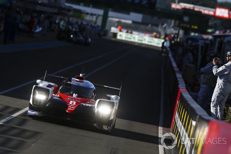 #8 Toyota Gazoo Racing Toyota TS050 Hybrid: Anthony Davidson, Sébastien Buemi, Kazuki Nakajima