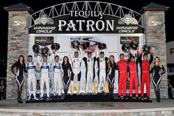 GTLM-Podium: 1. Antonio Garcia, Jan Magnussen, Mike Rockenfeller, Corvette Racing; 2. Joey Hand, Dir