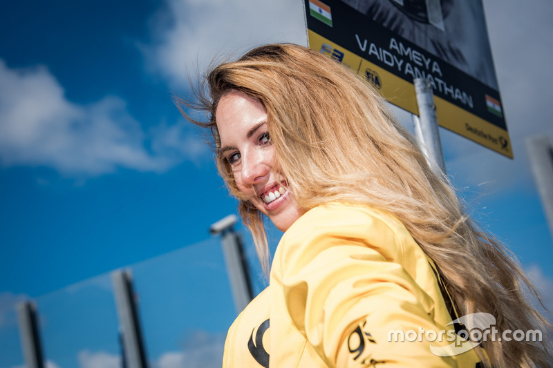 Grid girl