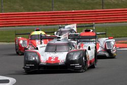 #2 Porsche Team Porsche 919 Hybrid: Timo Bernhard, Earl Bamber, Brendon Hartley