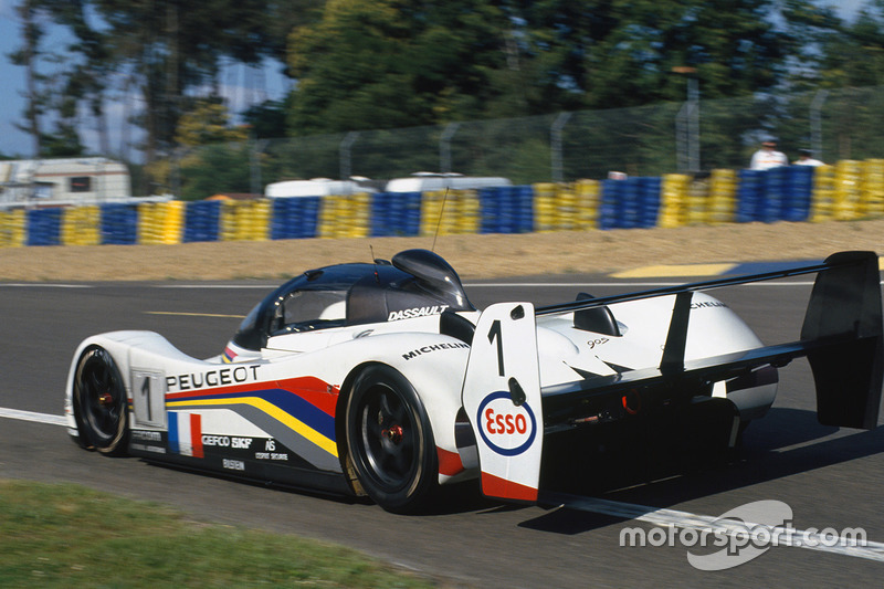 #1 Peugeot Sport Peugeot 905: Thierry Boutsen, Yannick Dalmas, Teo Fabi