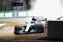 Valtteri Bottas, Mercedes-Benz F1 W08 runs off the track