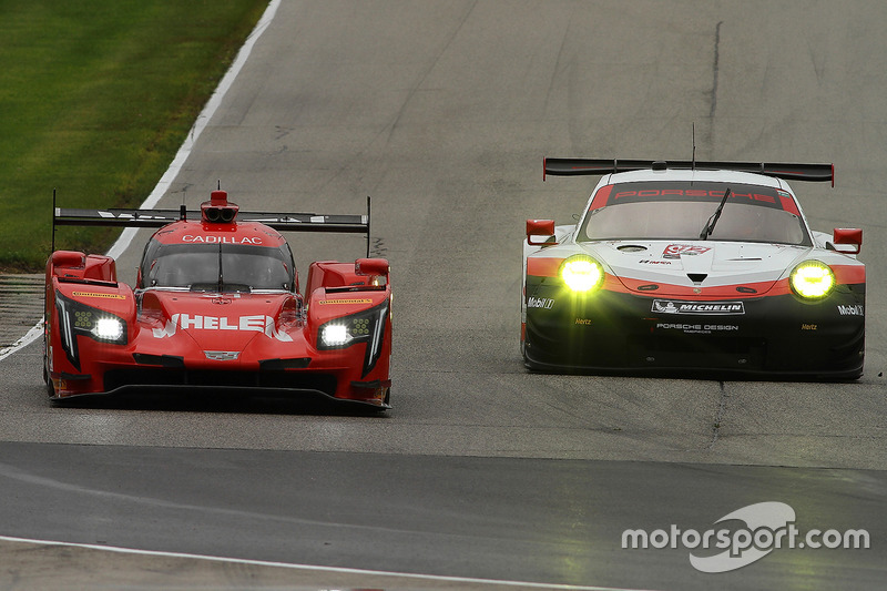 #31 Action Express Racing Cadillac DPi: Eric Curran, Dane Cameron, #912 Porsche Team North America Porsche 911 RSR: Gianmaria Bruni, Laurens Vanthoor