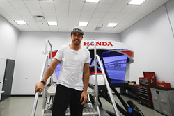 Fernando Alonso in the Honda Performance Development simulator