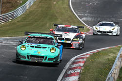 #44 Team Falken Motorsport, Porsche 991 GT3-R: Jörg Bergmeister, Dirk Werner, Laurens Vanthoor