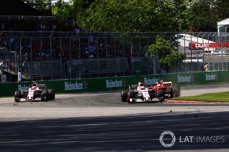 Феттель догнал обоих пилотов Force India и пытается их пройти.