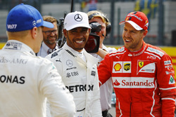 Top 3 nach dem Qualifying: 1. Lewis Hamilton, Mercedes AMG F, 2. Sebastian Vettel, Ferrari, 3. Valtt