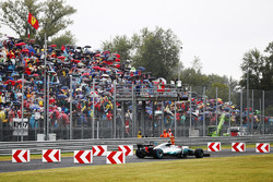 Valtteri Bottas, Mercedes AMG F1 W08, goes off the circuit