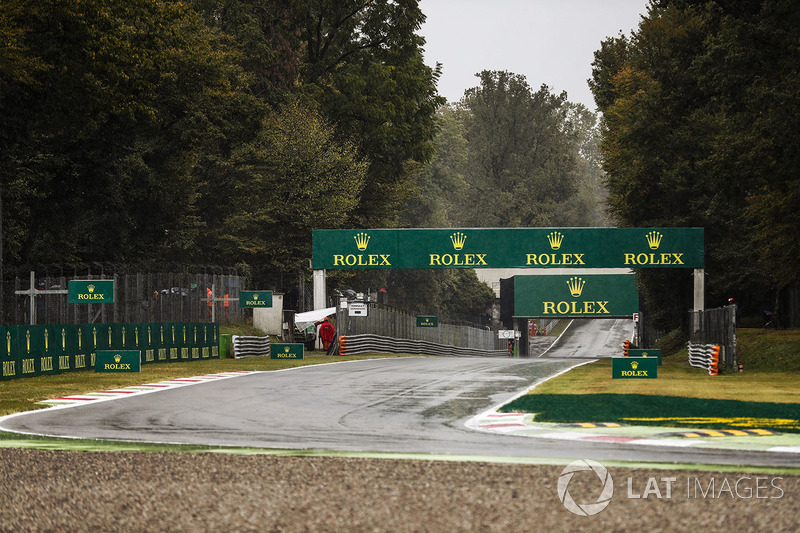 Pista mojada en la chicane Ascari de Monza