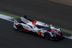 #8 Toyota Gazoo Racing Toyota TS050 Hybrid: Anthony Davidson, Sébastien Buemi, Kazuki Nakajima