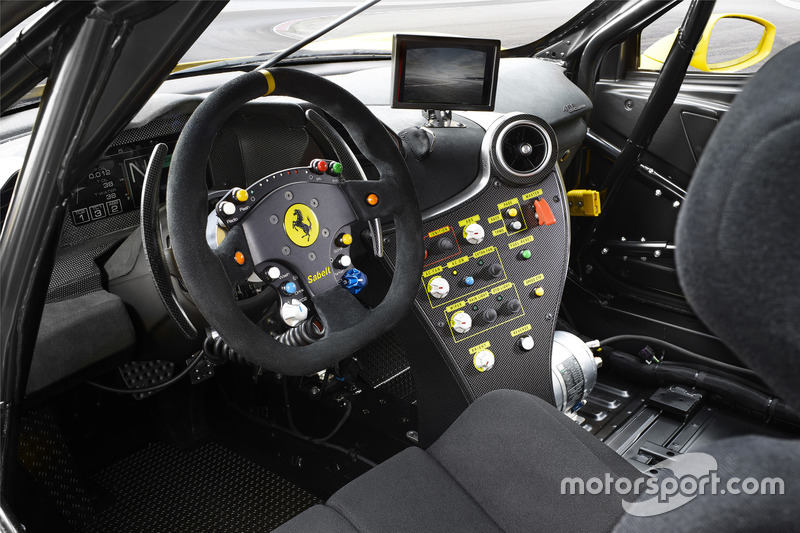 Cockpit Ferrari 488 Challenge