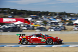 #63 Scuderia Corsa Ferrari 488 GT3: Christina Nielsen, Alessandro Balzan