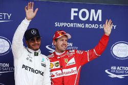 Polesitter Lewis Hamilton, Mercedes AMG F1, Sebastian Vettel, Ferrari