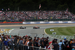 Crowds of fan watch the race at Silverstone