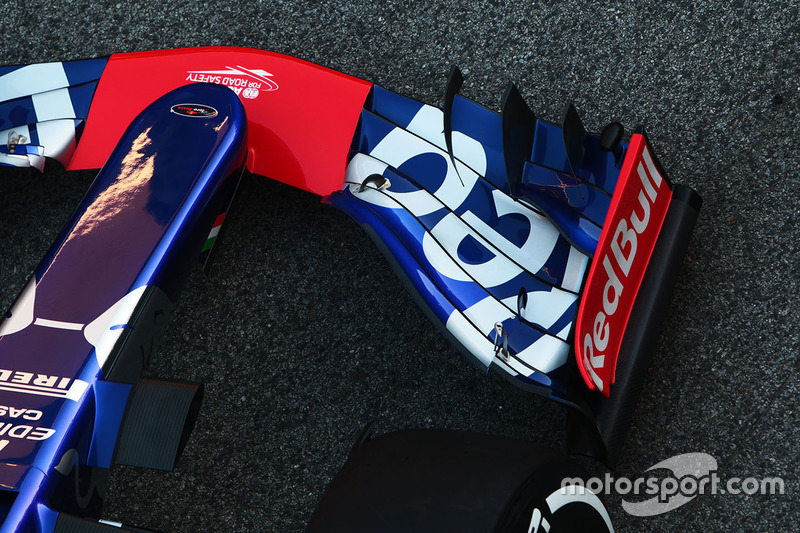 Detalle del Scuderia Toro Rosso STR12