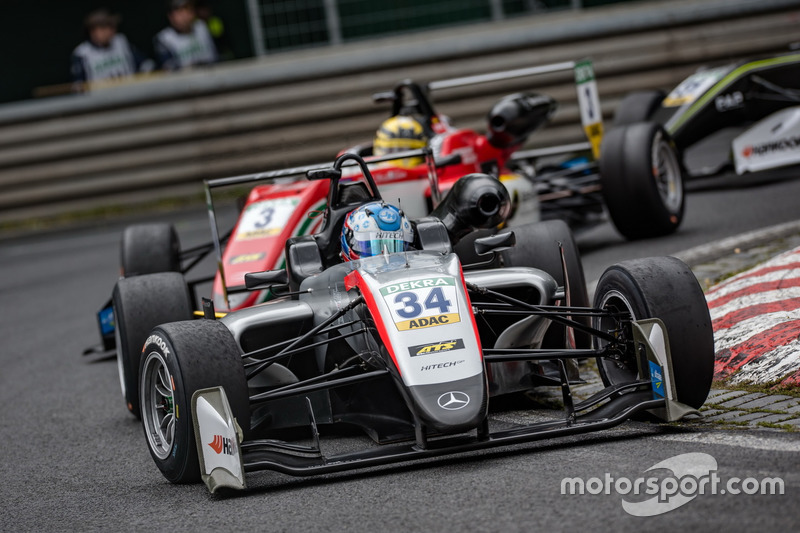 Jake Hughes, Hitech Grand Prix, Dallara F317 - Mercedes-Benz