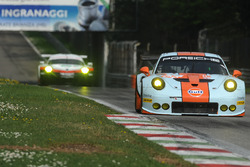 #86 Gulf Racing Porsche 911 RSR: Michael Wainwright, Ben Barker, Nick Foster