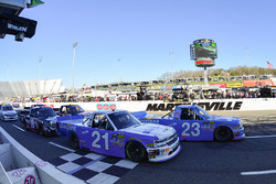 Restart: Chase Elliott, GMS Racing Chevrolet, Johnny Sauter, GMS Racing Chevrolet