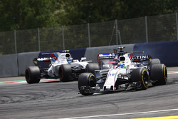 Фелипе Масса, Williams FW40, Карлос Сайнс-мл., Scuderia Toro Rosso STR12, и Лэнс Стролл, Williams FW