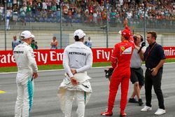 Polesitter Valtteri Bottas, Mercedes AMG F1, second place Sebastian Vettel, Ferrari, third place Lew