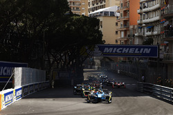 Sébastien Buemi, Renault e.Dams, al comando alla partenza della gara