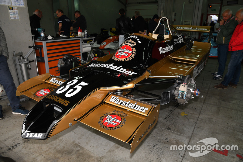 Arrows A1