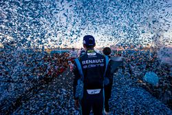 Podium: Race winner Sebastien Buemi, Renault e.Dams