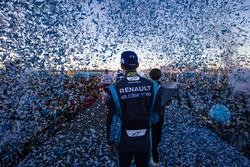Podium: Race winner Sebastien Buemi, Renault e.Dams