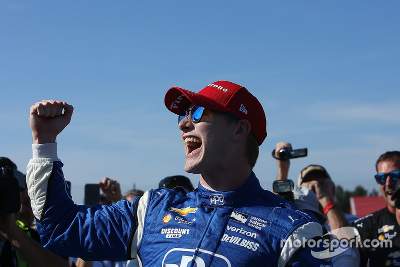 Josef Newgarden venceu pela segunda vez seguida e pela terceira vez no ano, ao triunfar em Mid-Ohio. Além disso, ele também assumiu a liderança da Indy.