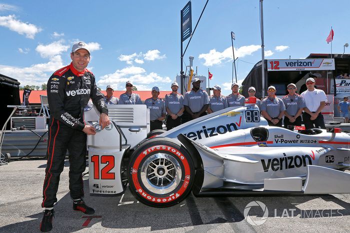 Will Power, Team Penske Chevrolet celebra al ganar la pole Verizon P1