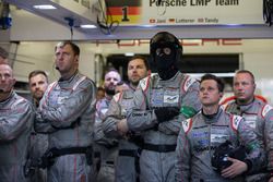 Porsche Team members react to the #1 retirement