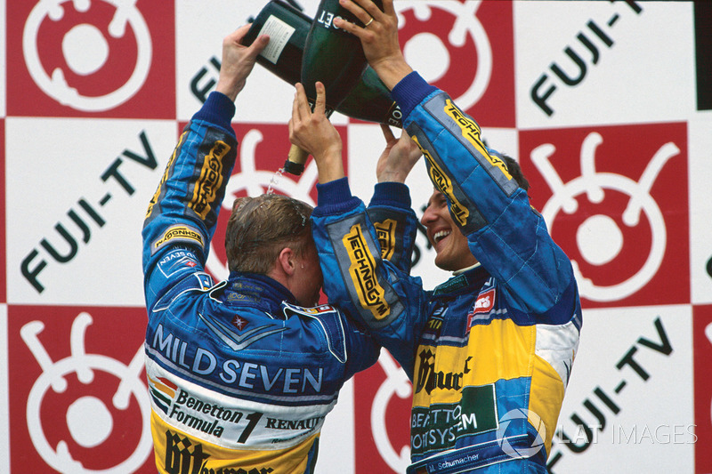 Em 1995, ano do segundo título de Schumacher, a Benetton finalmente levou a taça dos construtores. A glória veio com a vitória de Schumi e o terceiro lugar de Johnny Herbert no Japão.