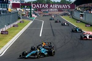 Fernando Alonso, Aston Martin AMR23, Sergio Pérez, Red Bull Racing RB19, Nico Hulkenberg, Haas VF-23, Lance Stroll, Aston Martin AMR23