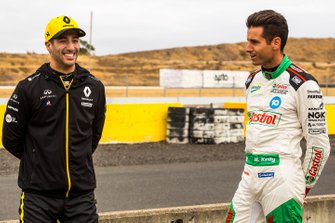 Rick Kelly, Kelly Racing Nissan, Daniel Ricciardo, Renault F1 Team