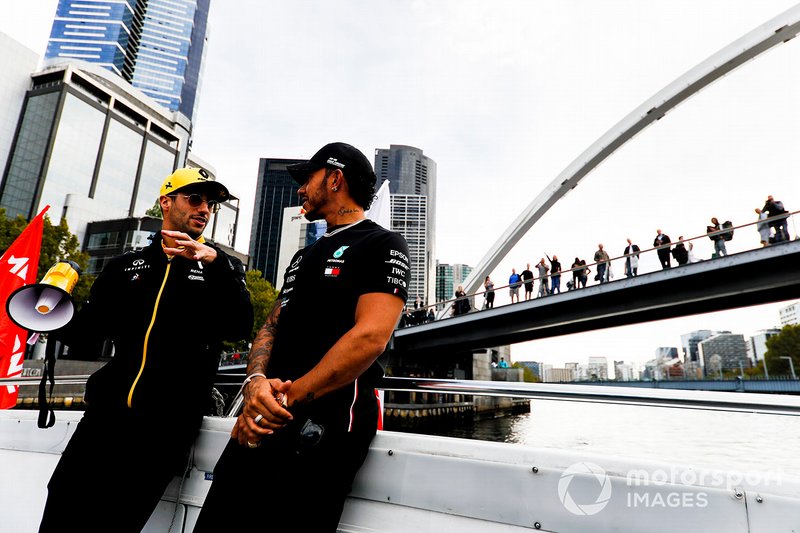 Daniel Ricciardo, Renault and Lewis Hamilton, Mercedes AMG F1 on the way to the Federation Square event