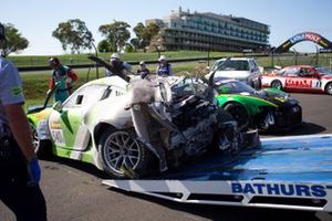 Así quedó el #540 Black Swan Racing Porsche 911 GT3-R de Tim Pappas, Jeroen Bleekemolen y Marc Lieb tras el accidente