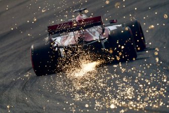 Vonken bij Kimi Raikkonen, Alfa Romeo Racing C38